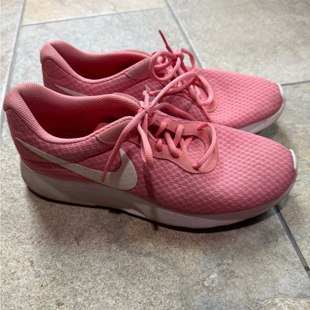 Nike Women's Pink and White Sneakers